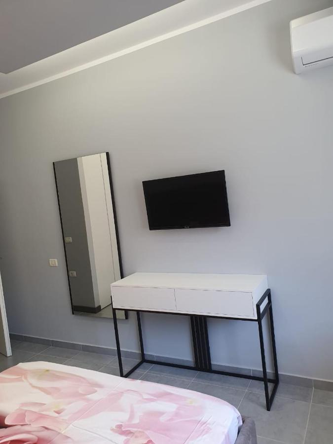 Deluxe Apartment Vlore Exterior photo